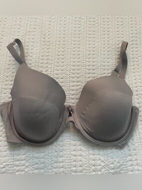 DKNY Smooth Molded Underwire Bra - Light Gray